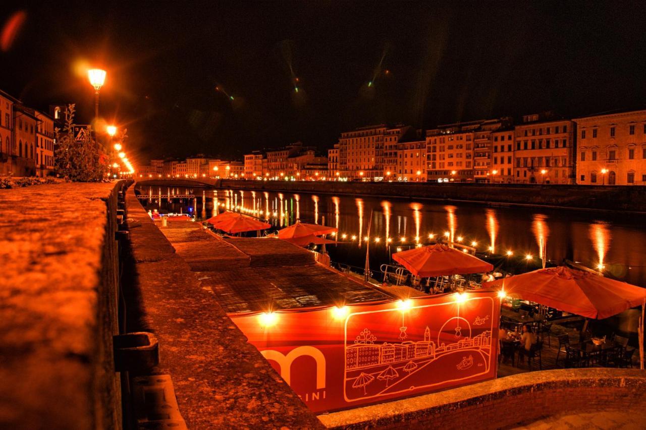 Nice Apartment On The Riverside بيزا المظهر الخارجي الصورة