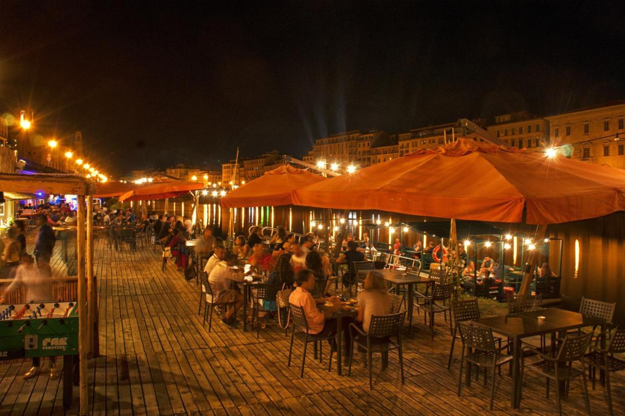 Nice Apartment On The Riverside بيزا المظهر الخارجي الصورة